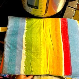 4 Fiesta placemats blue/yellow/green/blue/red